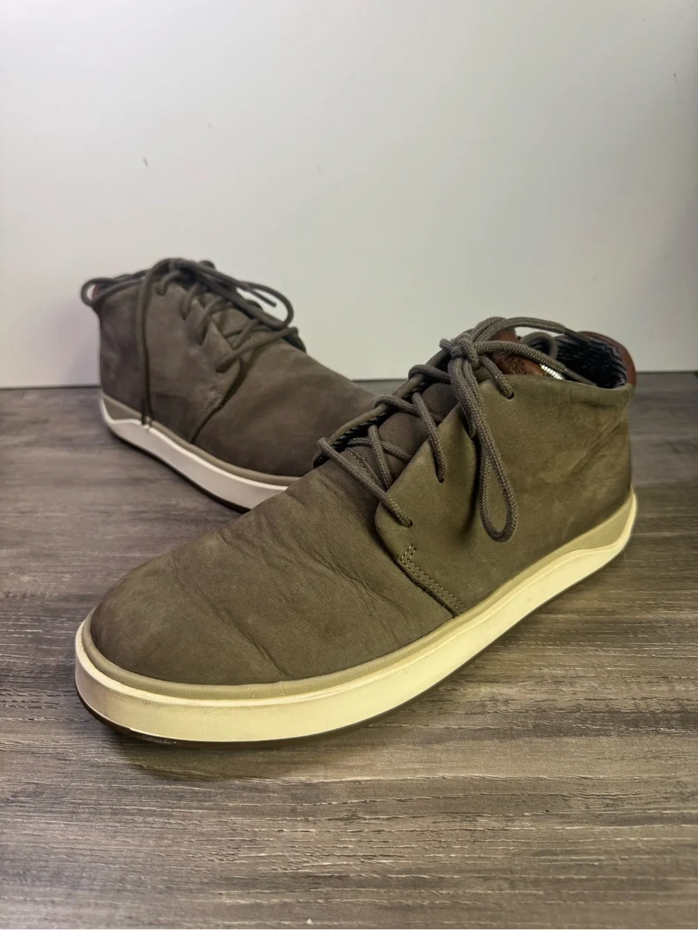 OluKai Papaku Ili Mustang/mustang waterproof leather chukka boot 10/43 $160